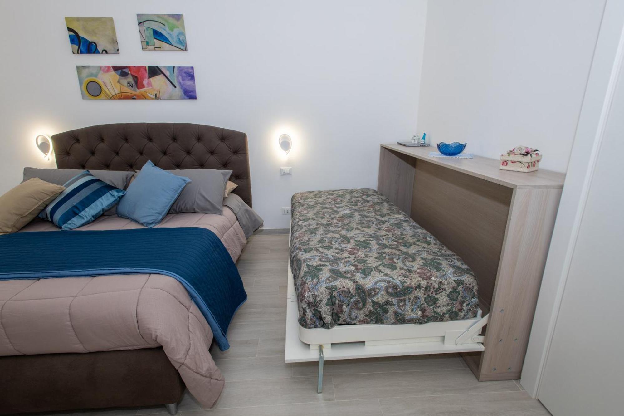 The Palm Sisters - Navigli, Bocconi Apartment Milan Bagian luar foto